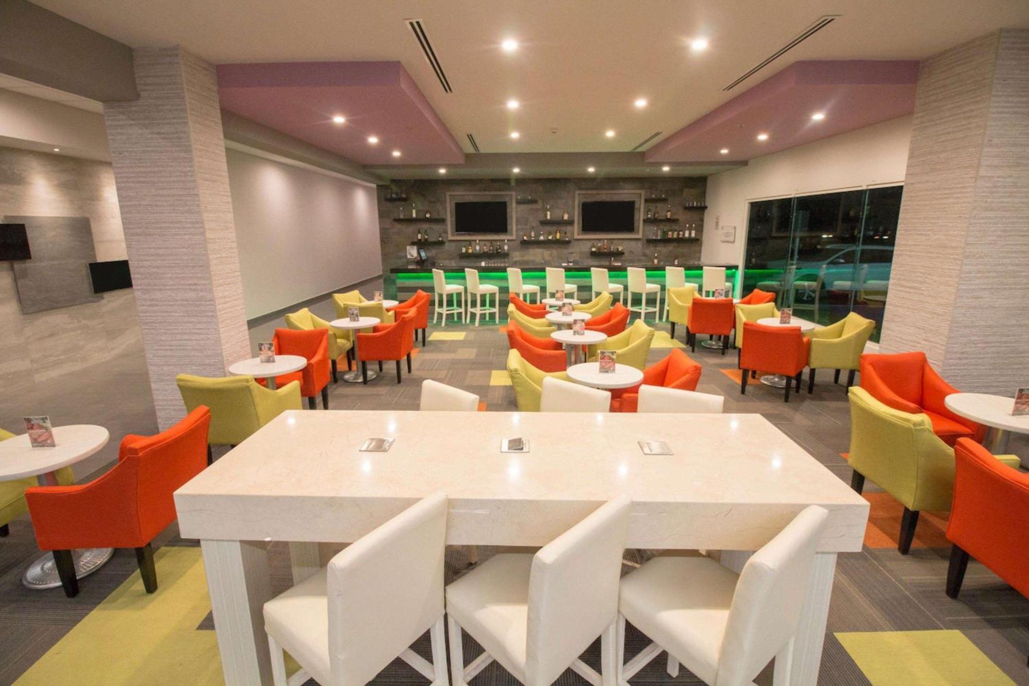 Chn Hotel Monterrey Norte, Trademark Collection By Wyndham Ngoại thất bức ảnh